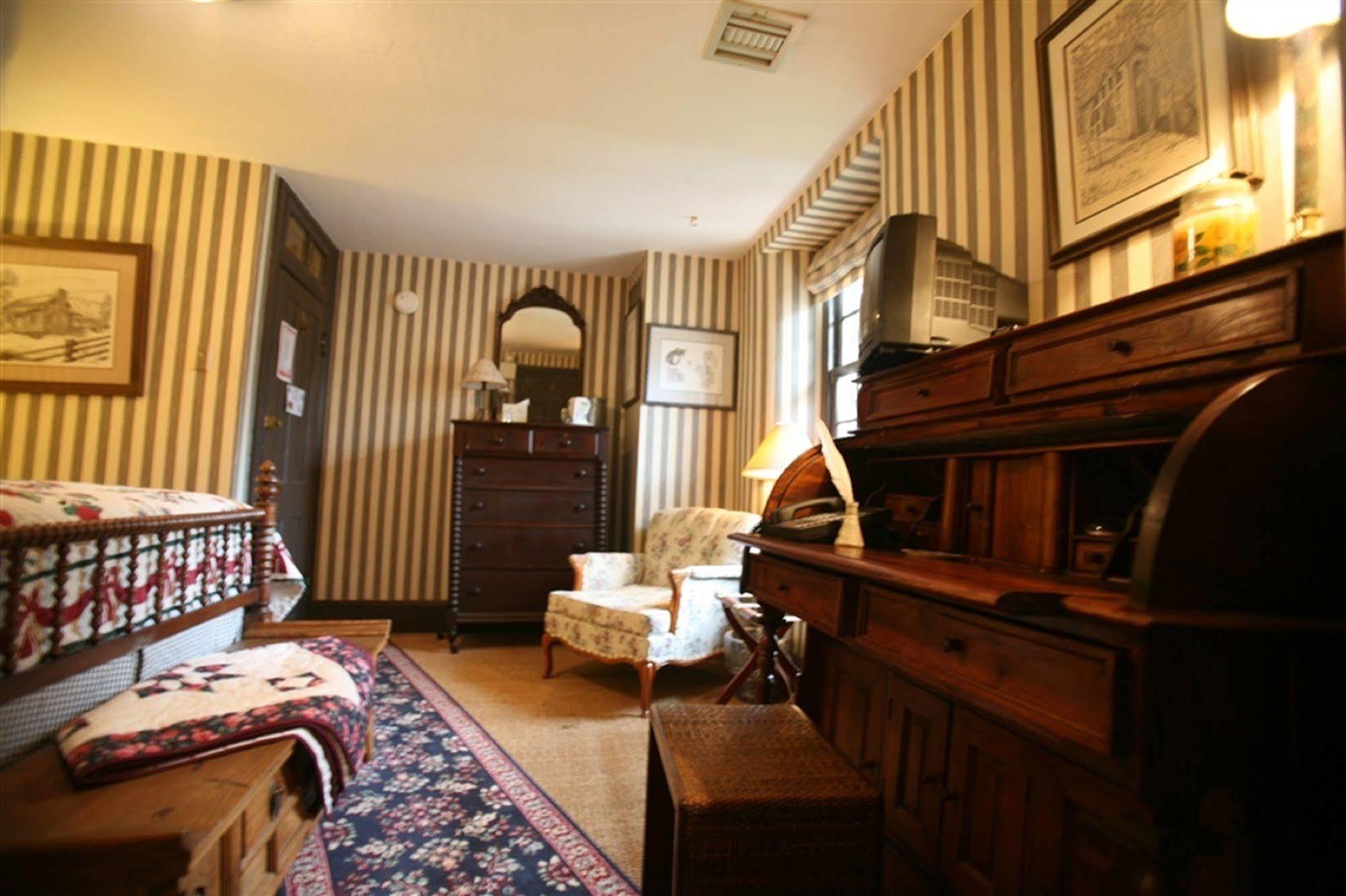 Wild Wisteria Bed and breakfast Chadds Ford